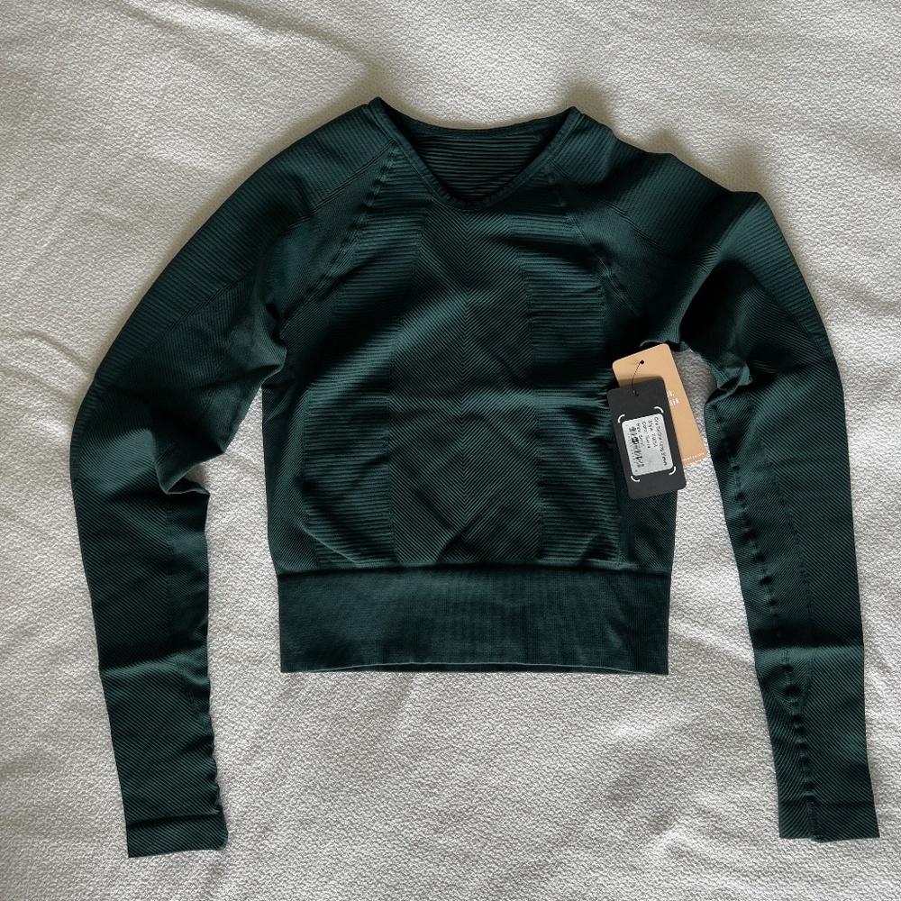 NUX Active Long Sleeve Crop Top - Deep, Dark Sierra Green